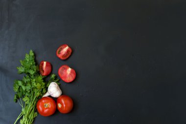 Taze organik sebze ve otlar ile çerçeve