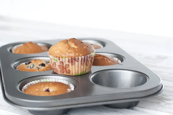 Cupcakes in de vorm van het bakken pan, close-up — Stockfoto