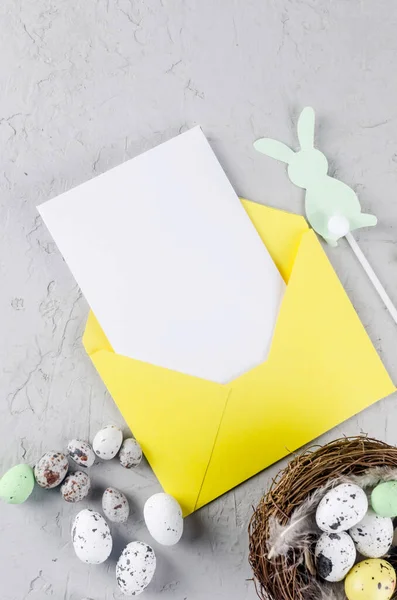 Lege Pasen Wenskaart Met Plaats Voor Tekst Envelop Met Blanco — Stockfoto