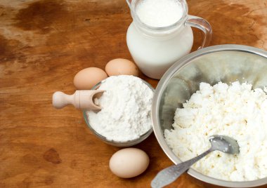 un, süzme peynir, süt. yumurta