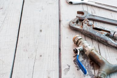 Wrenches , Tools plumbing