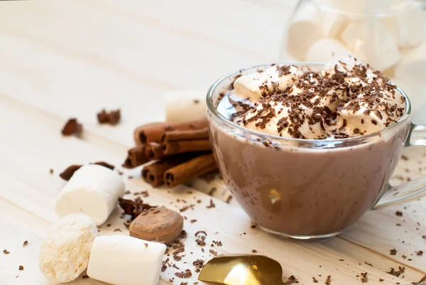 Kakao-Drink mit Marshmellows — Stockfoto