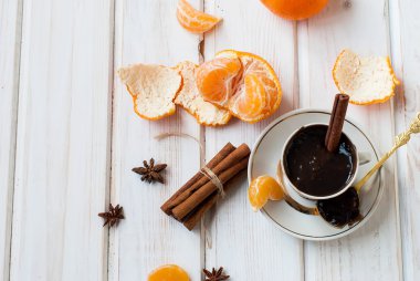 Sıcak çikolata tarçın withorange