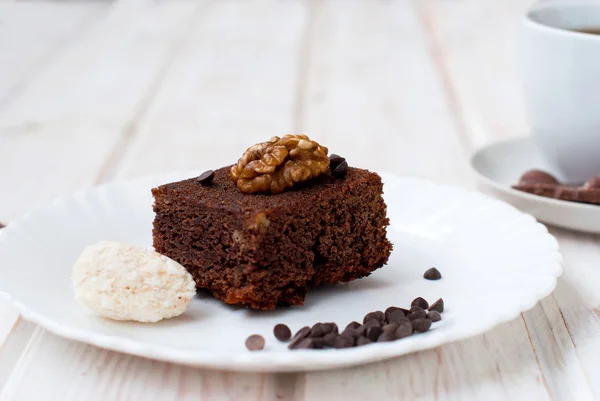 Brownie pastel casero con taza de café — Foto de Stock
