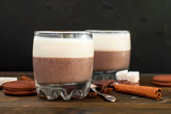 Panna cotta csokoládé és vanília — Stock Fotó