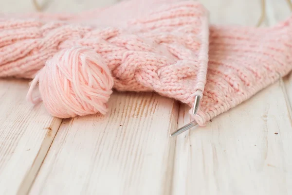 Close up of wool and knitting needles — Stock Photo, Image