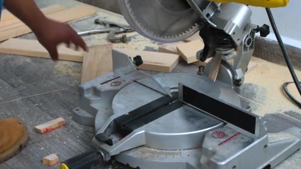 Miter Saw Cutting Pice Pine Wood — Αρχείο Βίντεο