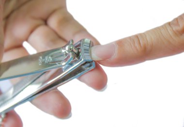 hand manicure met spijker klipper 