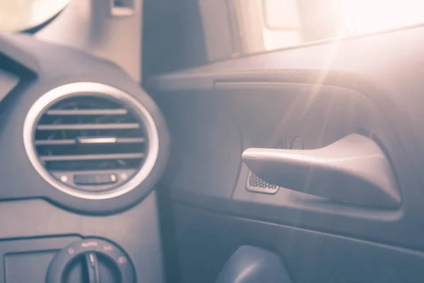 Manija Puerta Dentro Del Coche Blanco Negro Filtro —  Fotos de Stock