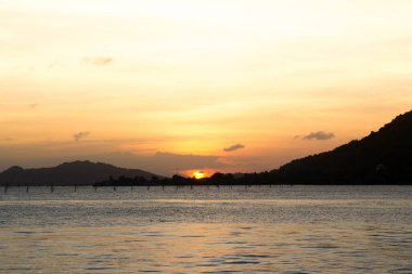 Songkhla Denizi üzerinde gün batımı, Tayland