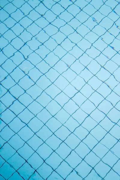 파란색 수영장의 추상적 물결치는 — 스톡 사진