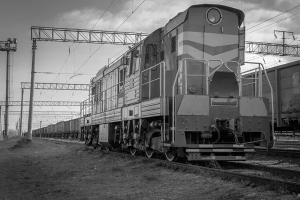 Locomotive Sur Les Vols Gros Plan Train Photo Noir Blanc — Photo