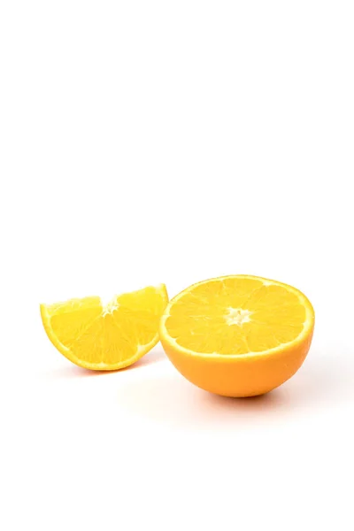Frutos Anaranjados Aislados Sobre Fondo Blanco Naranja Jugosa Madura Sobre — Foto de Stock