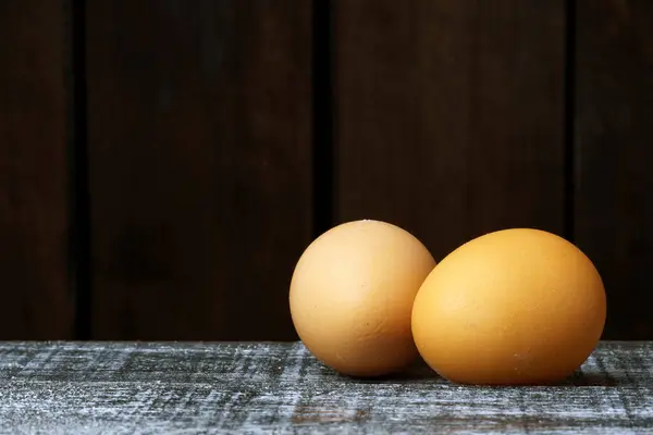 Uova Pollo Fresche Tavolo Nero Legno Con Spazio Copia Layout — Foto Stock