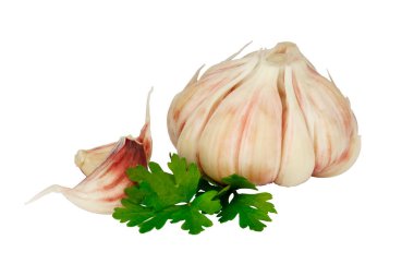 Beyaz arka planda taze sarımsak ve yeşil maydanoz. aromatik baharatlar