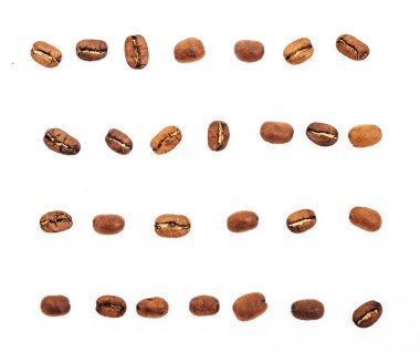 kahve çekirdekleri beyaz arka plan üzerinde izole. kavrulmuş kahve çekirdekleri, arka plan olarak kullanılabilir.