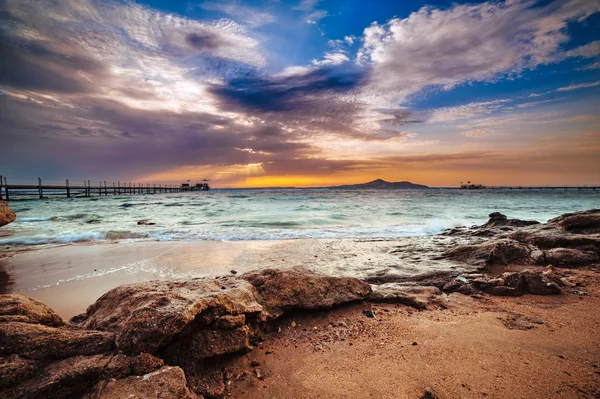 Pôr do sol colorido sobre o mar Vermelho — Fotografia de Stock