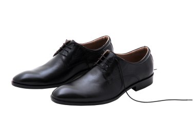 Klasik deri erkek ayakkabı beyaz arka plan izole. Erkek modası .