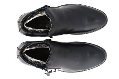 Stüdyo Çift Klasik erkek ayakkabı bir kadeh. Beyaz arka plan üzerinde izole