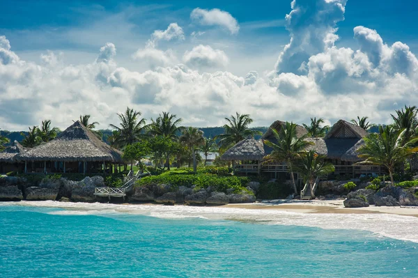 Ontspannen op externe tropisch paradijs strand in Dominicaanse Republiek, Seychellen, Caribisch gebied, Mauritius, Filippijnen, Bahama 's. — Stockfoto
