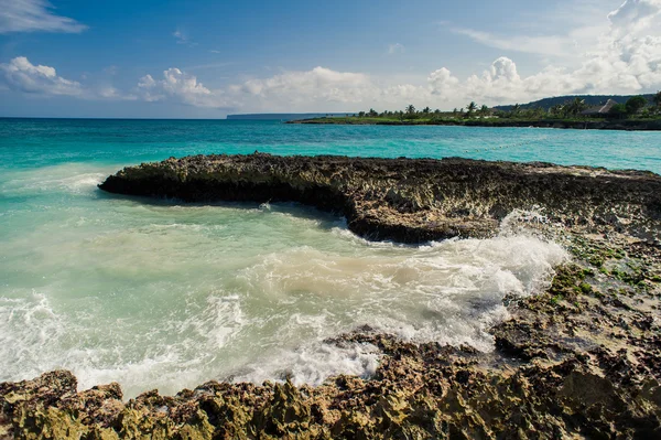 Ontspannen op externe tropisch paradijs strand in Dominicaanse Republiek, Seychellen, Caribisch gebied, Mauritius, Filippijnen, Bahama 's. — Stockfoto