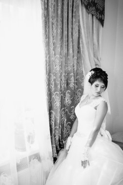 lüks bir restoranda güzel bir gelin. Vintage tarzı.