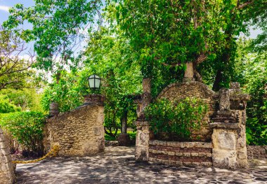 antik köy altos de chavon - Dominik Cumhuriyeti yeniden sömürge kasaba. Casa de campo, la romana, Dominik Cumhuriyeti. Ponderosa tarzı, tropik tatil beldesi