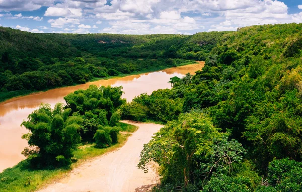 Tropikal nehir chavon Dominik Cumhuriyeti — Stok fotoğraf