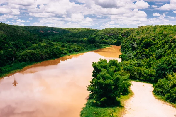 Тропическая река Чавон в Доминиканской Республике — стоковое фото