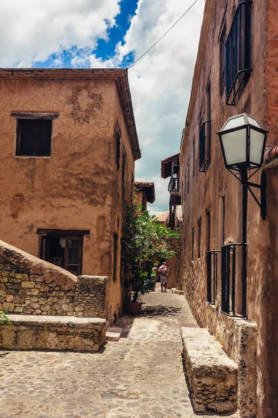 Старовинного села Altos de Chavon - колоніальний місто реконструювали в Домініканській Республіці. Каса де Кампо, Ла-Романа, Домініканська Республіка. Покликання і подорожі. Тропічний курорт — стокове фото