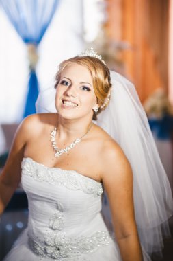 Sadece evli ve ilk dansları dans güzel Çift.