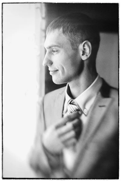 Best man getting ready for a special day — Stock Photo, Image