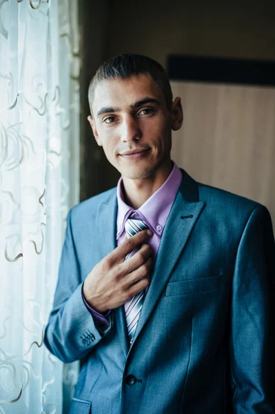 Best man getting ready for a special day — Stock Photo, Image