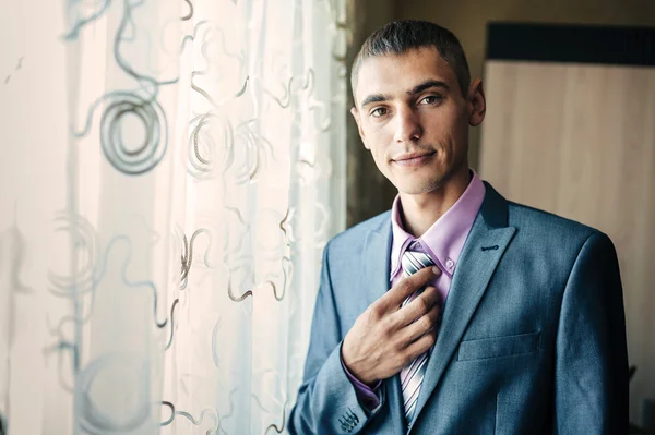 Best man getting ready for a special day — Stock Photo, Image