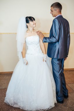 Sadece evli ve ilk dansları dans güzel Çift.