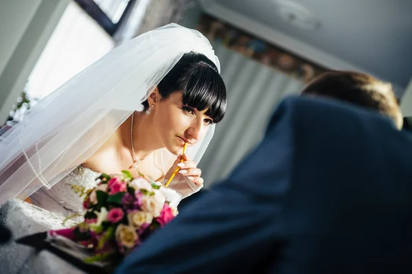 Charming bride and groom on their wedding celebration in a luxurious restaurant. Loving couple on date — Stock Photo, Image