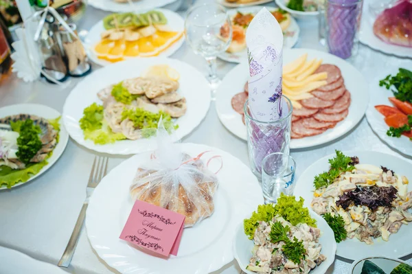 Festive well-laid Table with food and drink. — Stock Photo, Image