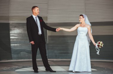 Açık havada düğün dansı mı? Dansçılar uçmayı sever.