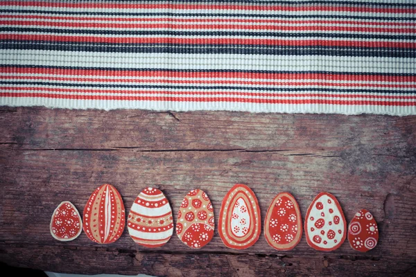 Πολύχρωμα Πασχαλινά Αυγά Κατασκευασμένα Από Χαρτόνι Χειροποίητη — Φωτογραφία Αρχείου