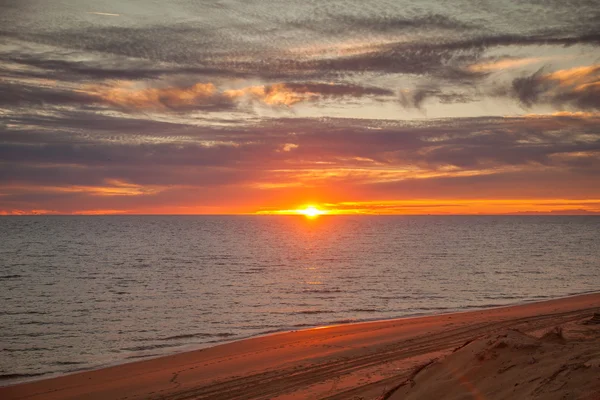 Oceano con spiaggia sabbiosa — Foto Stock