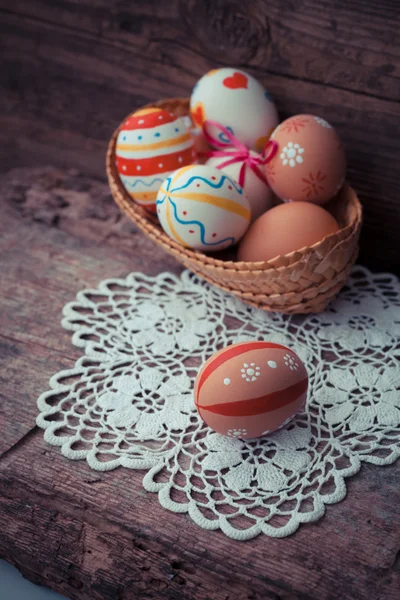 Basket Colorful Easter Eggs Beautiful Handmade Linen Doily Old Wooden — Stock Photo, Image