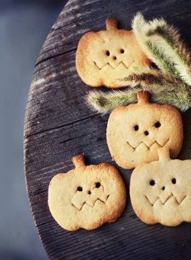 Cadılar Bayramı ev yapımı kurabiye kurabiye