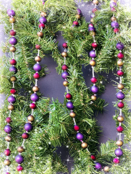 Décorations de Noël sur sapin — Photo