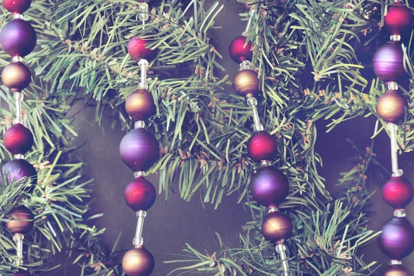 Décorations de Noël sur sapin — Photo