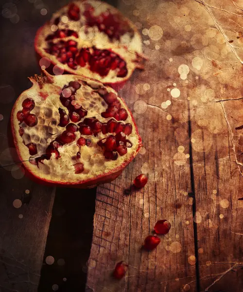 Ripe Juicy pomegranate — Stock Photo, Image