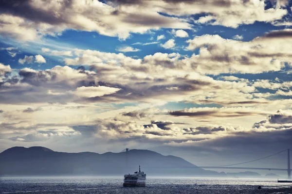 Navio de cruzeiro grande — Fotografia de Stock