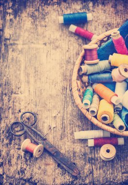 Makas ve bobin konu ile