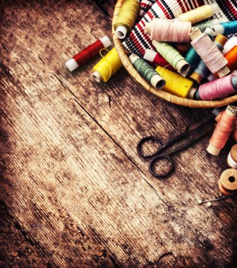 Makas ve bobin konu ile