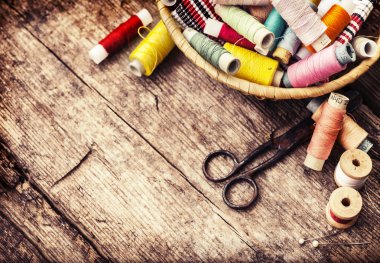 Makas ve bobin konu ile