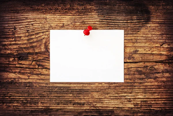 Kertas buatan tangan dengan pin merah — Stok Foto